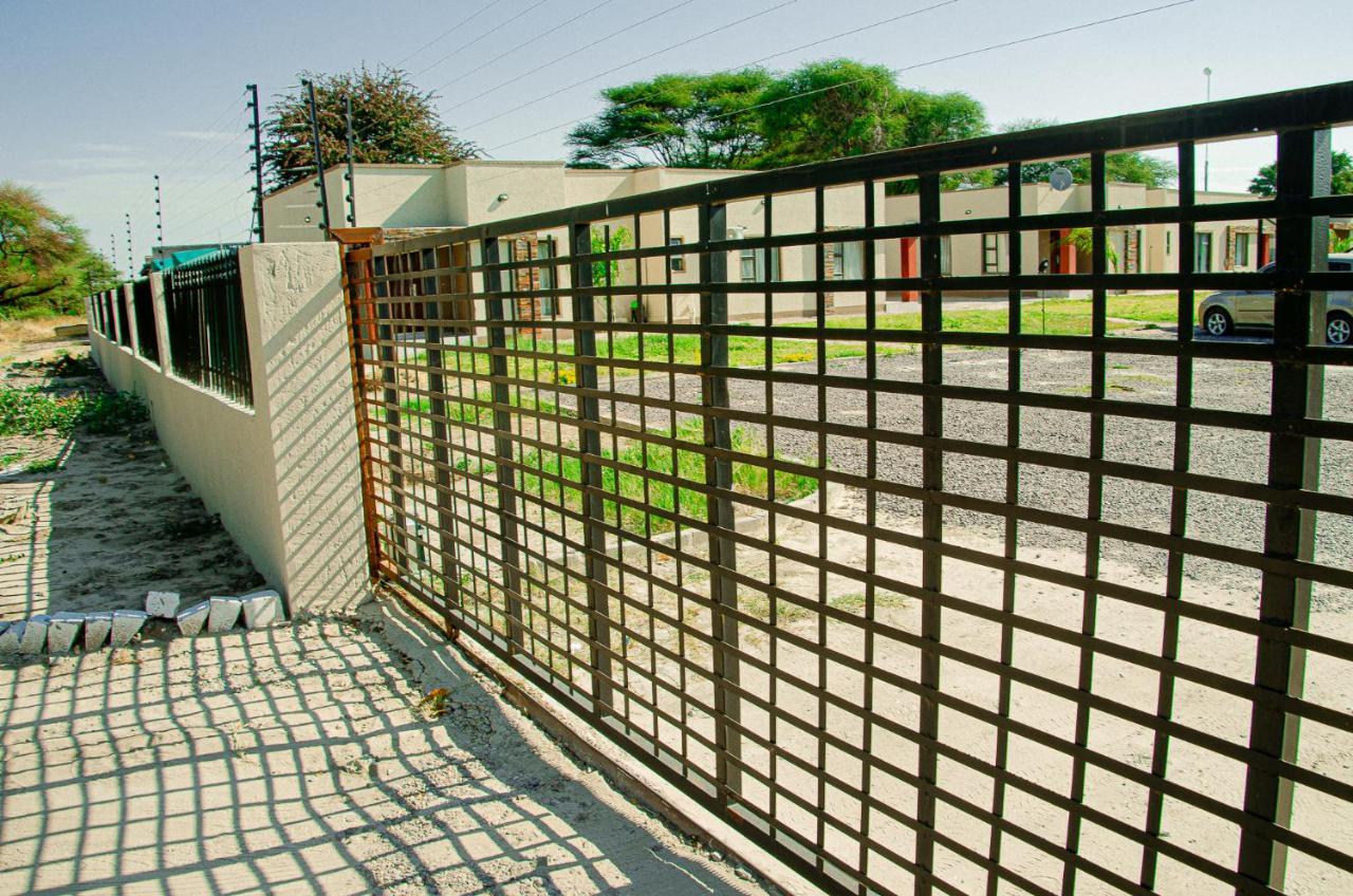 Nexovant Furnished Apartments Maun Bagian luar foto